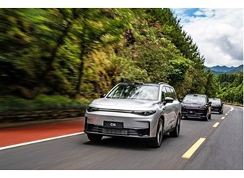 做理想的平替 零跑没有不甘